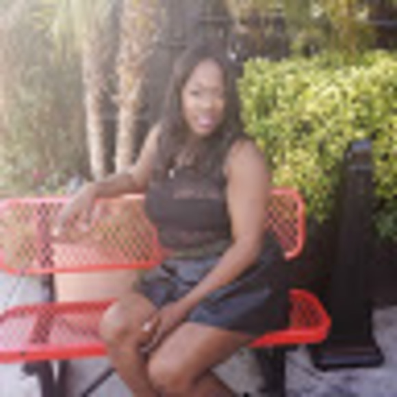 Meet your Posher, Joy - Picture 1 of 1